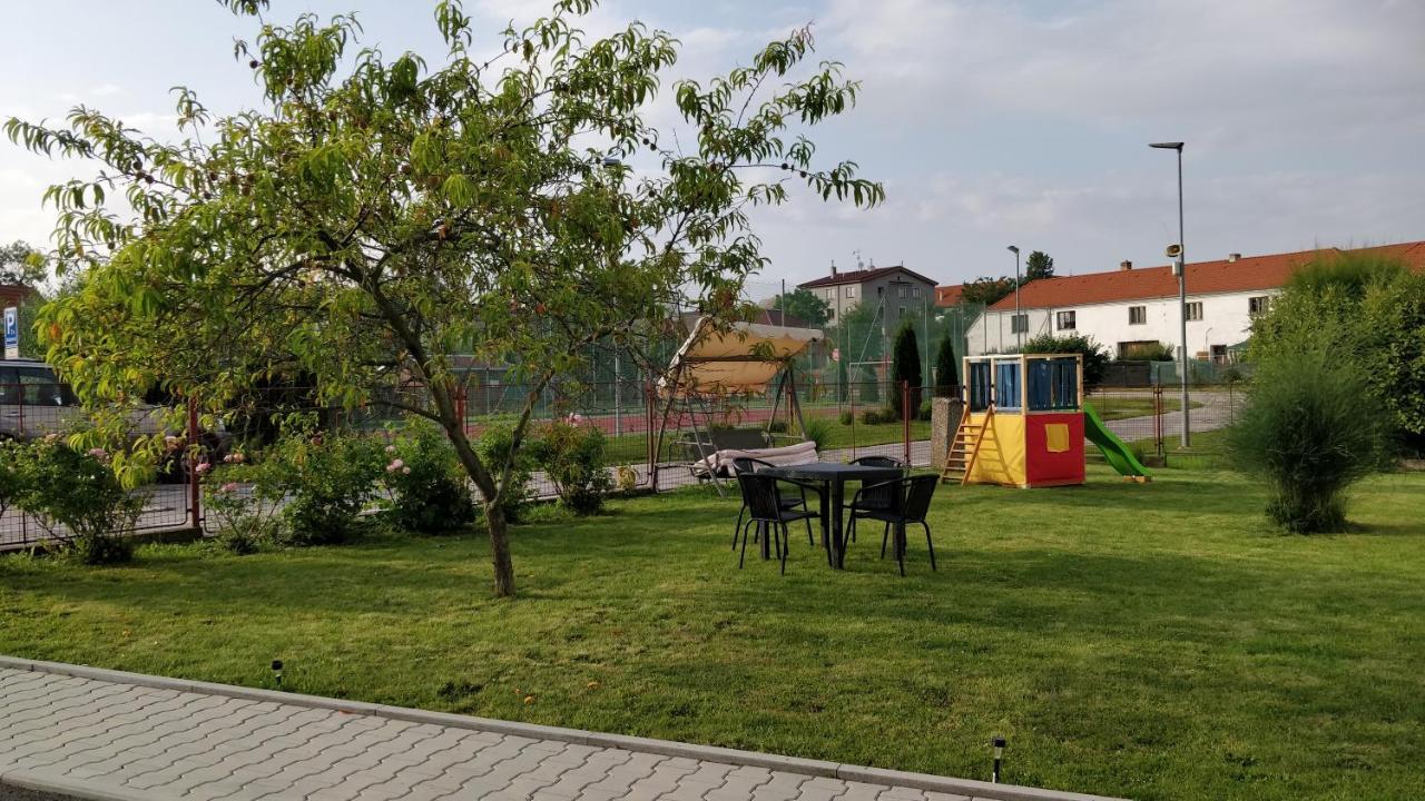 Penzion Rozarka Přísečná Zewnętrze zdjęcie